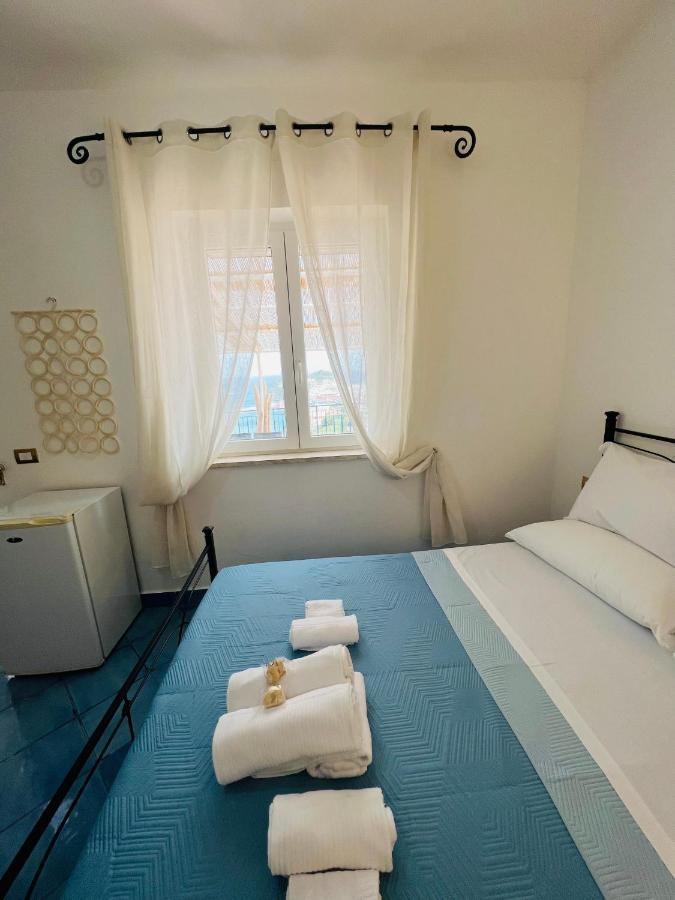 Villa Isabella Ponza Exterior photo